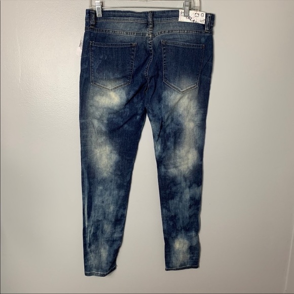 Blank NYC Skinny Bleached Jeans Sz 31 NWT - Picture 2 of 3